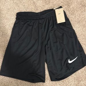 Men’s size medium Nike, athletic shorts, slim fit